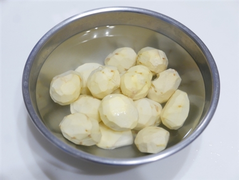 Kurigohan (rice boiled with chestnuts)