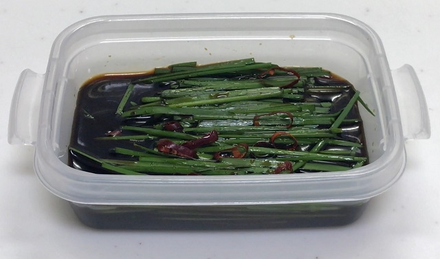Pickled chives in soy sauce