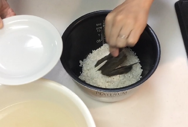 Kurigohan (rice boiled with chestnuts)