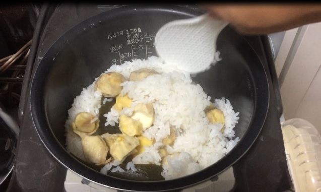 Kurigohan (rice boiled with chestnuts)
