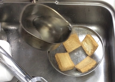 Fried tofu with noodle soup